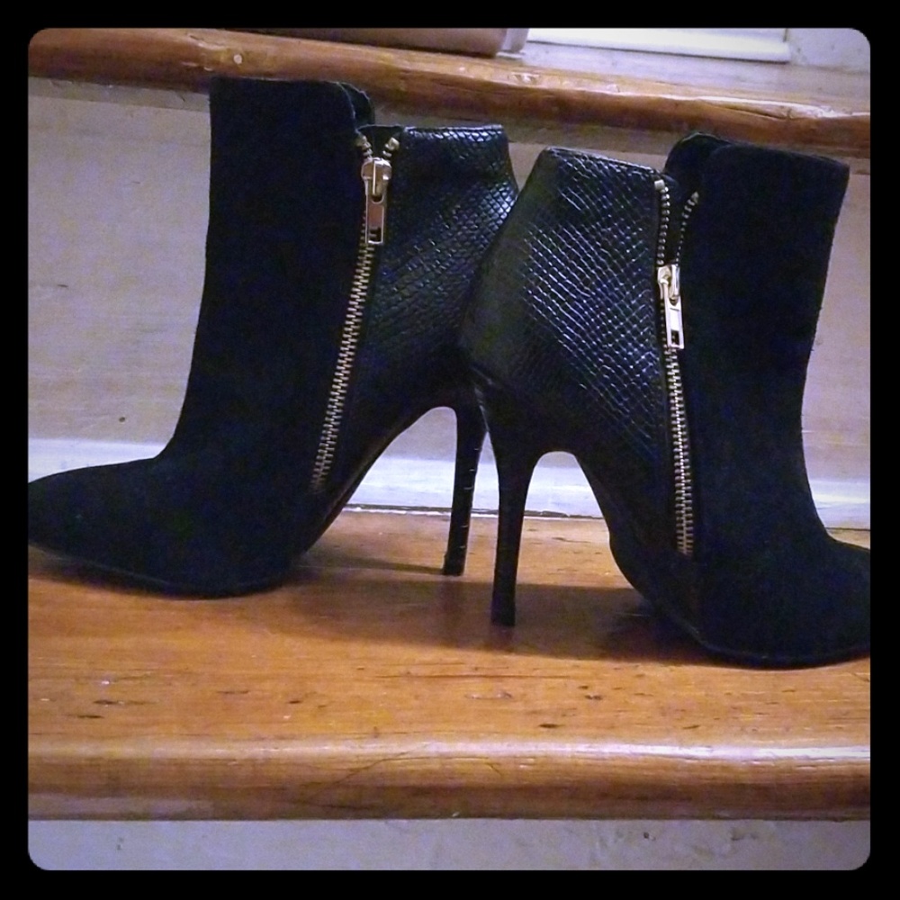Women blacks boots